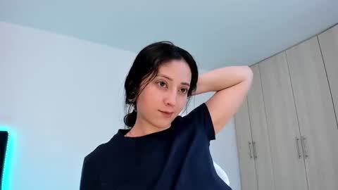 Snapshot of lia_queen610 chatting on 03-07-25, 10:54 Little Queen Lia online show from 03-07-25, 10:54
