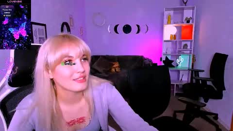 Lia online show from 09-23-25, 07:39