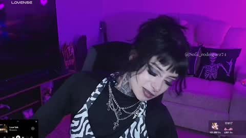 Snapshot of liaa_rodriguezz chatting on 02-10-25, 01:14 Liaa online show from 02-10-25, 01:14