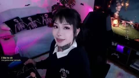 Snapshot of liaa_rodriguezz chatting on 10-14-25, 10:32 Liaa online show from 10-14-25, 10:32