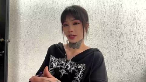 Liaa  online show from 11-20-25, 07:02