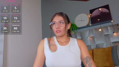 L I A   online show from 05-18-26, 04:07