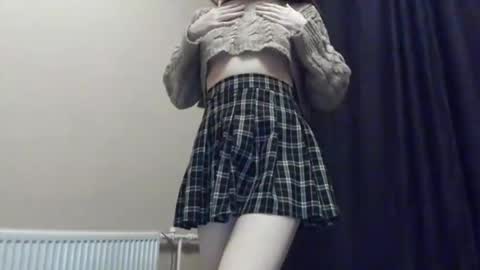 Julia  online show from 02-16-26, 07:10