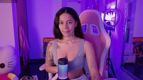 Snapshot of liabutera chatting on 04-26-26, 11:02 Lia Butera online show from 04-26-26, 11:02