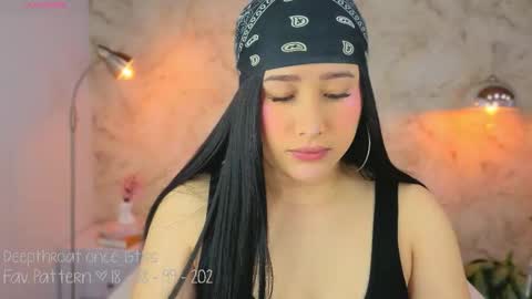 Lia Cox online show from 12-18-25, 03:01