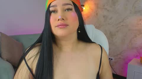 Lia Cox online show from 01-19-26, 03:21