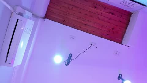 Lia online show from 12-30-24, 04:20