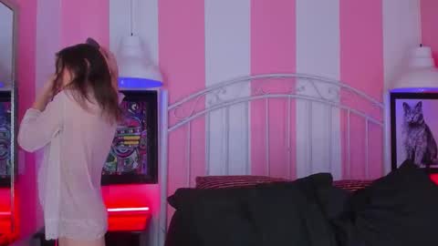 Snapshot of liah_grey8 chatting on 11-15-25, 09:43 ---Liah--- online show from 11-15-25, 09:43