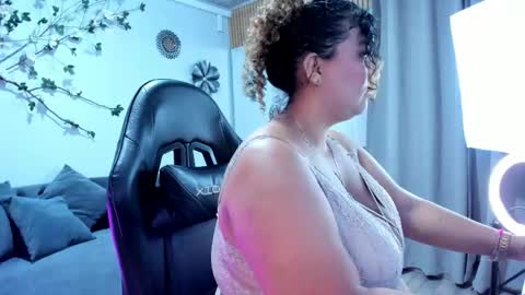 Snapshot of liah_scott chatting on 05-12-26, 03:58 Liah scott online show from 05-12-26, 03:58