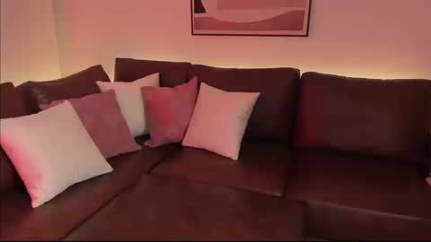 Liah online show from 10-17-25, 02:15