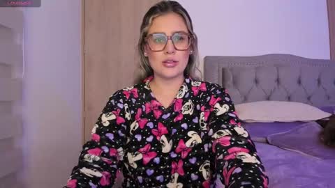 Lia  online show from 11-16-25, 02:17