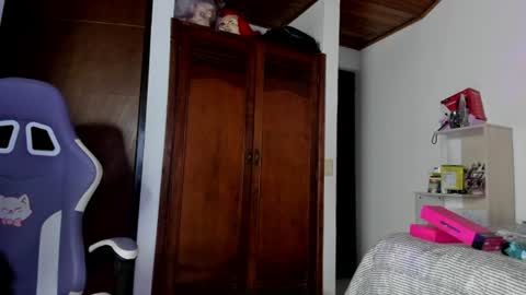 liajohnnson online show from 07-30-26, 06:01