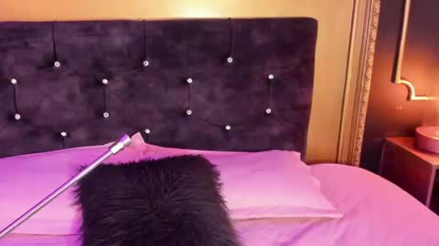 Lia lovet online show from 07-21-26, 07:49
