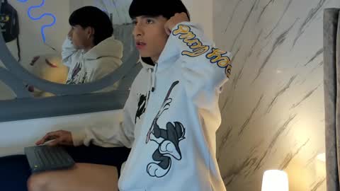 Snapshot of liam_055 chatting on 01-09-25, 08:45 Liam online show from 01-09-25, 08:45