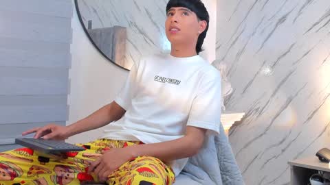 Snapshot of liam_055 chatting on 01-25-25, 11:54 Liam online show from 01-25-25, 11:54