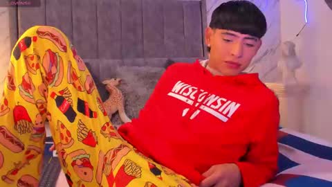 Snapshot of liam_055 chatting on 02-18-25, 05:09 Liam online show from 02-18-25, 05:09