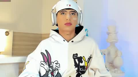 Snapshot of liam_055 chatting on 09-13-25, 05:24 Liam online show from 09-13-25, 05:24