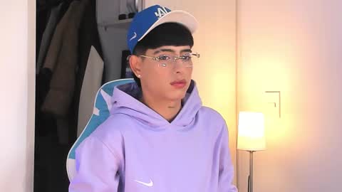 Snapshot of liam_055 chatting on 10-19-25, 03:56 Liam online show from 10-19-25, 03:56