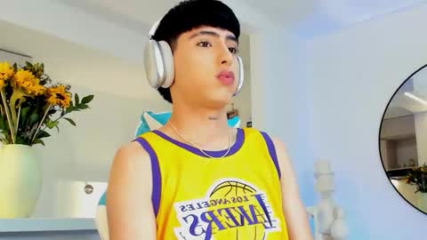 Snapshot of liam_055 chatting on 10-25-25, 06:13 Liam online show from 10-25-25, 06:13