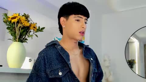 Snapshot of liam_055 chatting on 10-26-25, 08:15 Liam online show from 10-26-25, 08:15