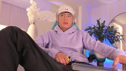 Liam online show from 03-02-26, 03:30