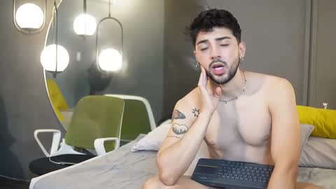 Liam  Luca online show from 03-09-25, 08:42