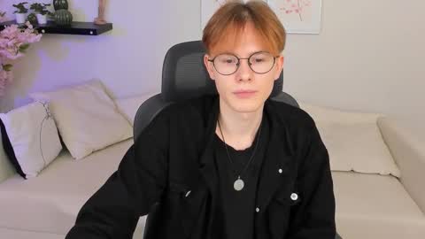 Snapshot of liam_blair chatting on 03-14-26, 06:30 LIAM online show from 03-14-26, 06:30