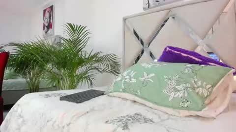 Call me Lian online show from 03-20-26, 12:21