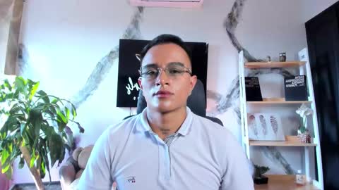 LiamDeep online show from 12-17-25, 08:37