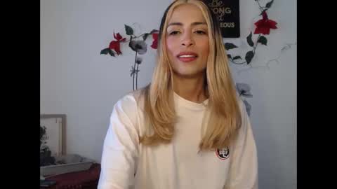 Lia Miller online show from 12-19-24, 12:45