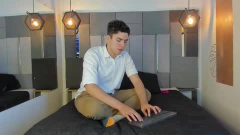 Liam online show from 03-09-26, 01:15