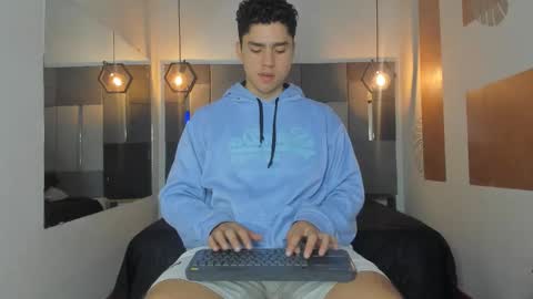 Liam online show from 03-12-26, 10:54