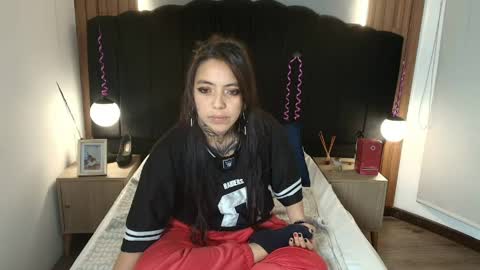 L I A M O N R O E online show from 04-05-26, 12:02