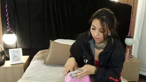 L I A M O N R O E online show from 04-25-26, 12:19