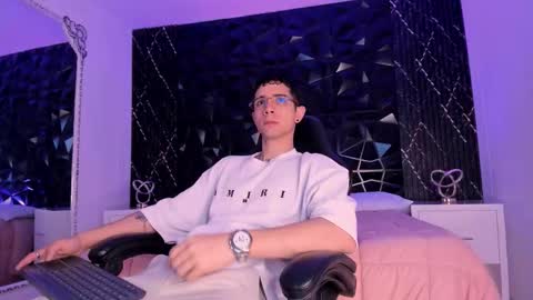 Liam online show from 03-07-26, 08:17