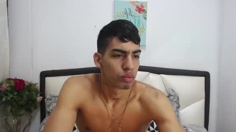 L I A M online show from 12-05-25, 10:57