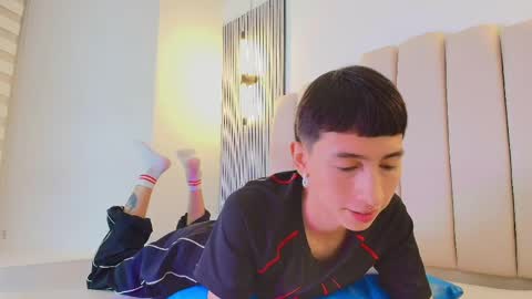 lian_cameron online show from 04-18-26, 04:05