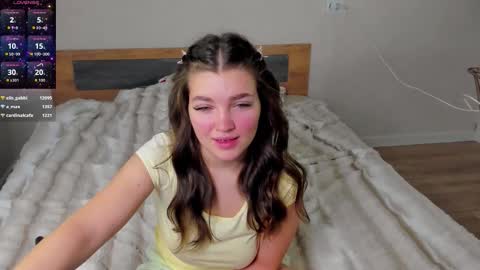 Snapshot of liana_8 chatting on 11-19-25, 03:34 liana_8 online show from 11-19-25, 03:34