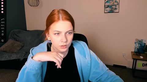 Snapshot of liana_kisses chatting on 12-07-24, 07:21 Little Liana  online show from 12-07-24, 07:21