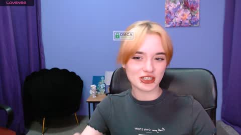 Snapshot of liana_kisses chatting on 01-16-25, 02:19 Little Liana  online show from 01-16-25, 02:19