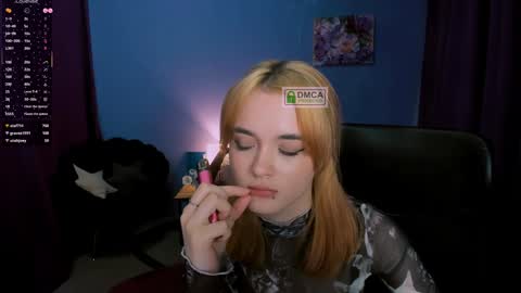 Snapshot of liana_kisses chatting on 01-21-25, 11:13 Little Liana  online show from 01-21-25, 11:13