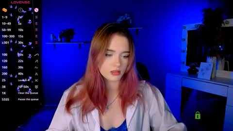 Snapshot of liana_kisses chatting on 09-30-25, 07:19 Little Liana  online show from 09-30-25, 07:19