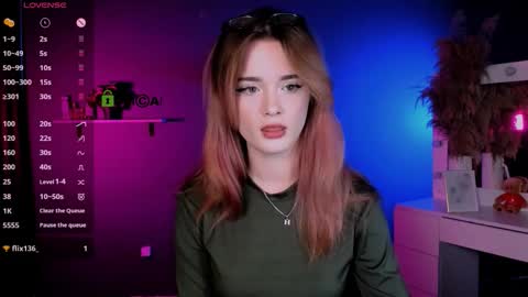 Snapshot of liana_kisses chatting on 10-10-25, 07:35 Little Liana  online show from 10-10-25, 07:35