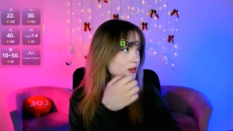 Little Liana  online show from 02-06-26, 08:12