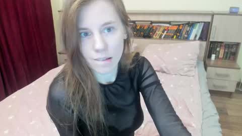Snapshot of lianamiller88 chatting on 10-18-25, 06:30 lianamiller88 online show from 10-18-25, 06:30