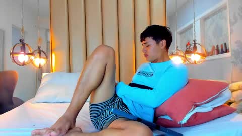 Lian  online show from 04-20-26, 04:15