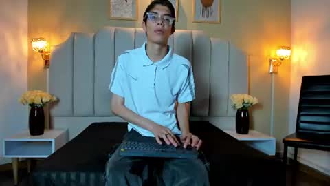 lianferrer_ online show from 08-08-26, 11:34