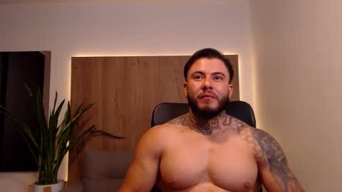 lianjones9 online show from 10-18-25, 05:35