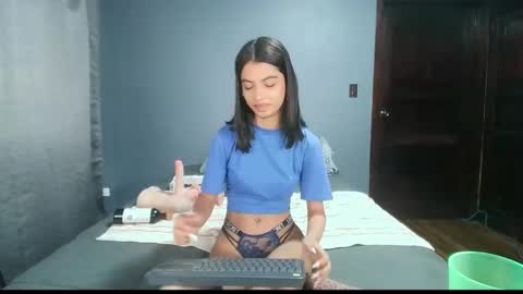 Snapshot of liaortiz69 chatting on 01-24-25, 11:12 LiaOrtiz online show from 01-24-25, 11:12