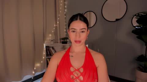 Snapshot of liapearce chatting on 09-16-25, 12:28 Lia online show from 09-16-25, 12:28